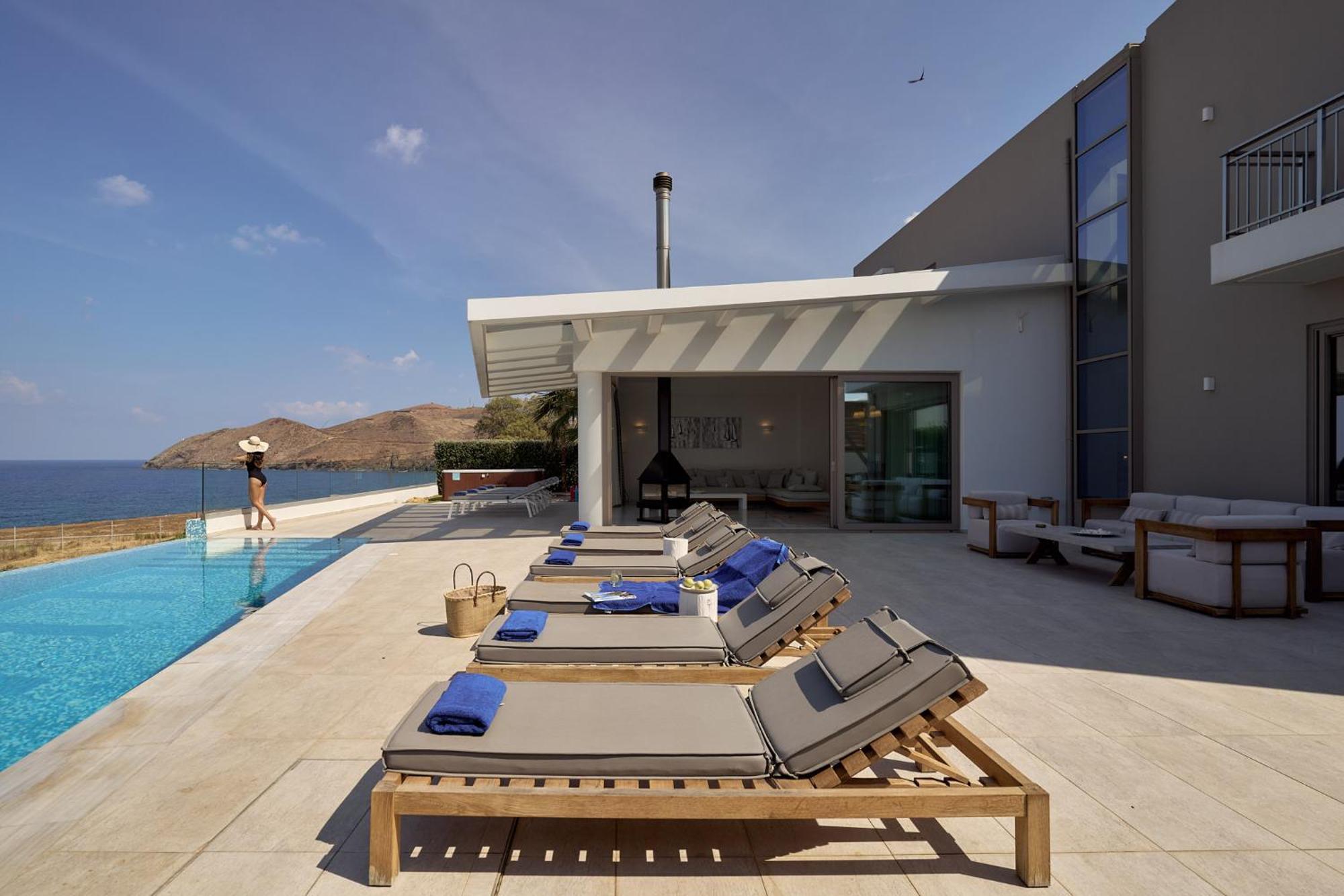 Thalassa Residence, Pool, Whirlpool & Seaviews, By Thinkvilla *