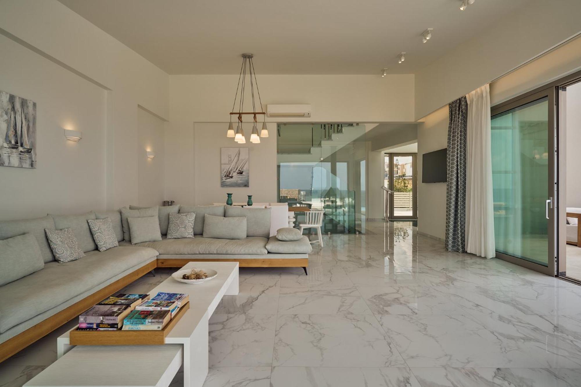 Villa Thalassa Residence, Pool, Whirlpool & Seaviews, By Thinkvilla *