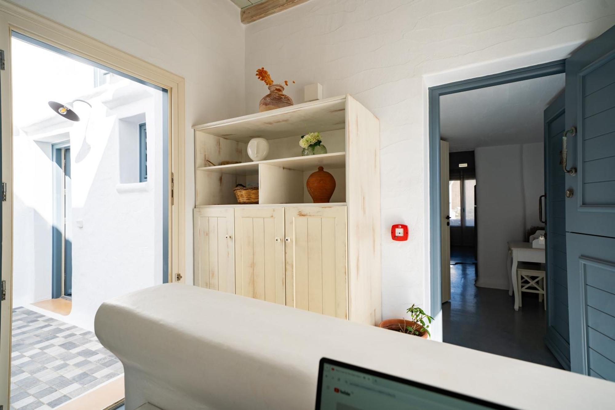 5 Traditional Hotel
