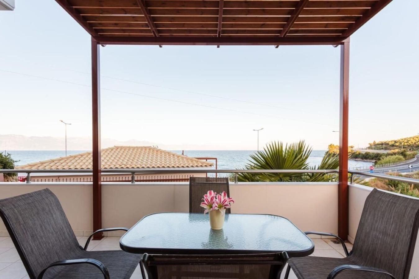 Armonia - Beachfront Majestic Retreat Holiday home