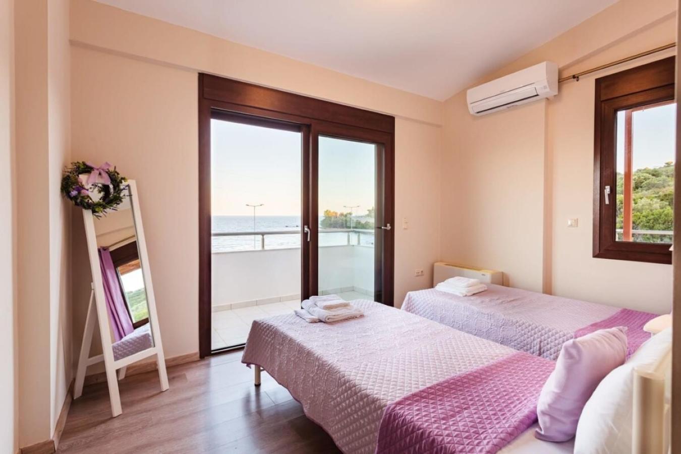 Holiday home Armonia - Beachfront Majestic Retreat