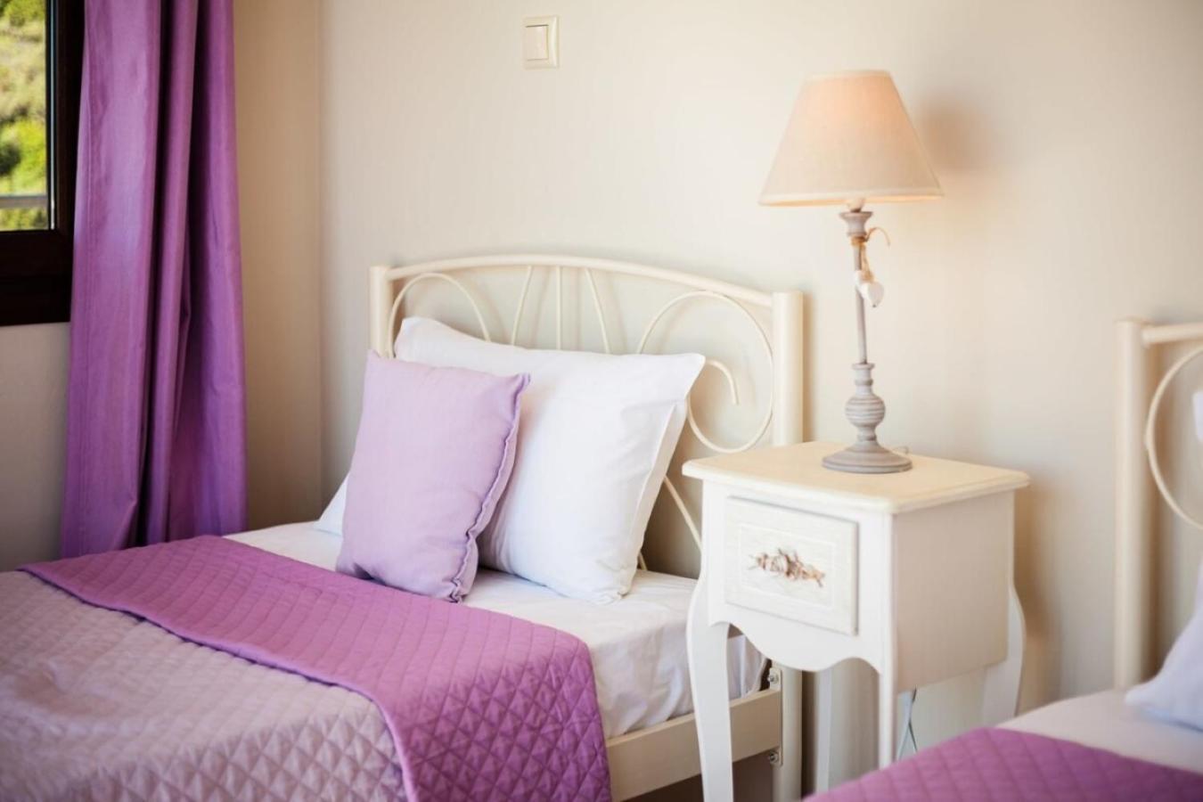 Armonia - Beachfront Majestic Retreat Holiday home *
