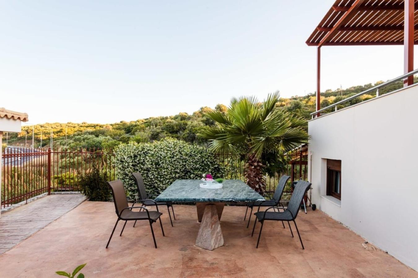 Armonia - Beachfront Majestic Retreat Holiday home Petalidi