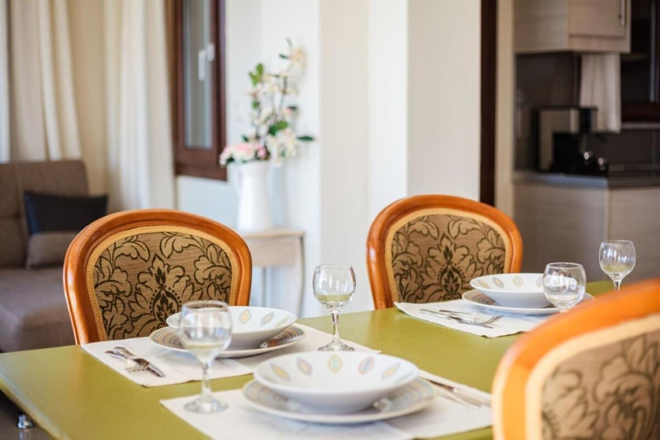 Armonia - Beachfront Majestic Retreat Petalidi