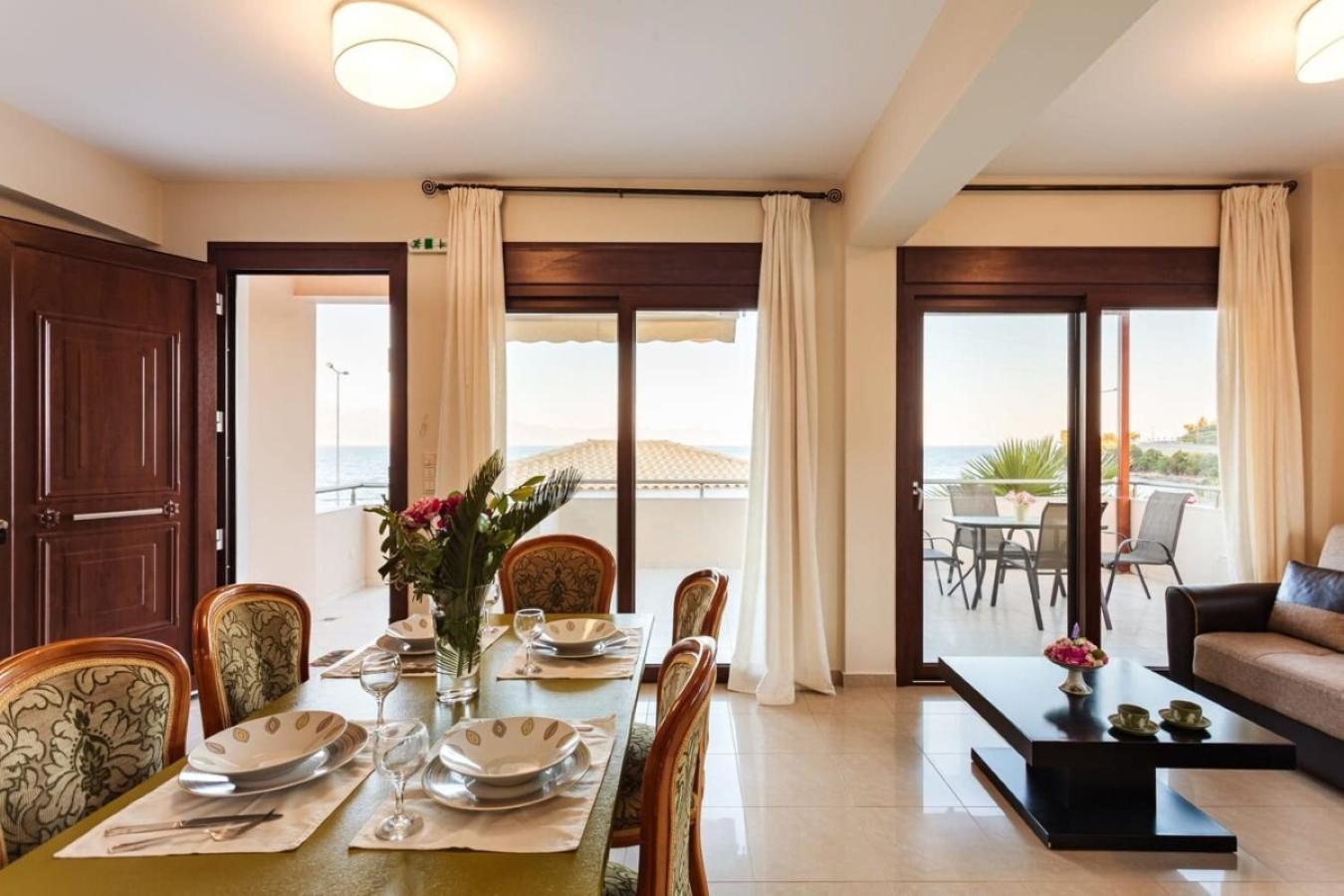 Armonia - Beachfront Majestic Retreat Holiday home