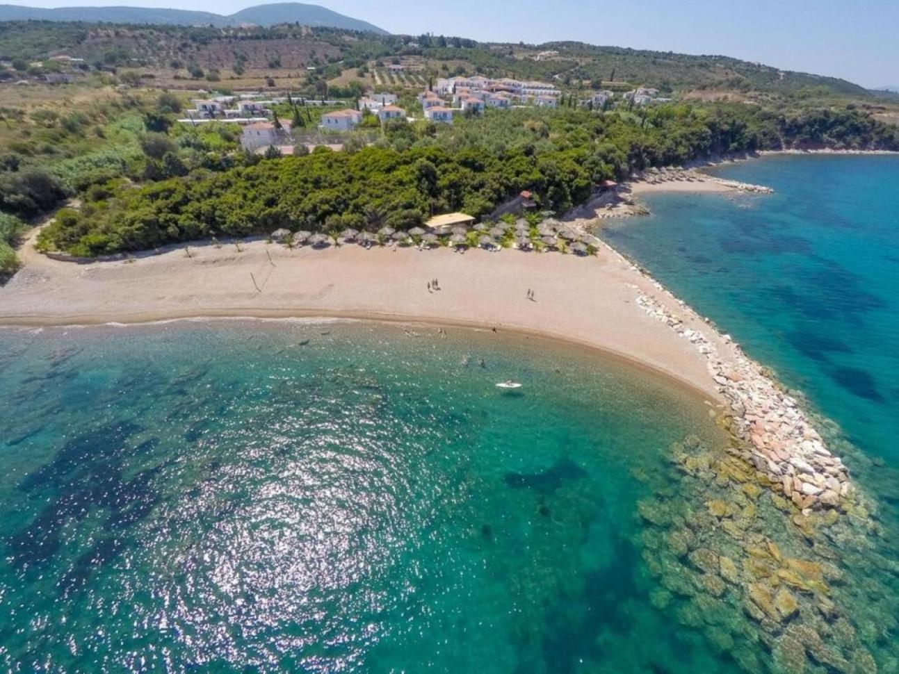 Armonia - Beachfront Majestic Retreat *