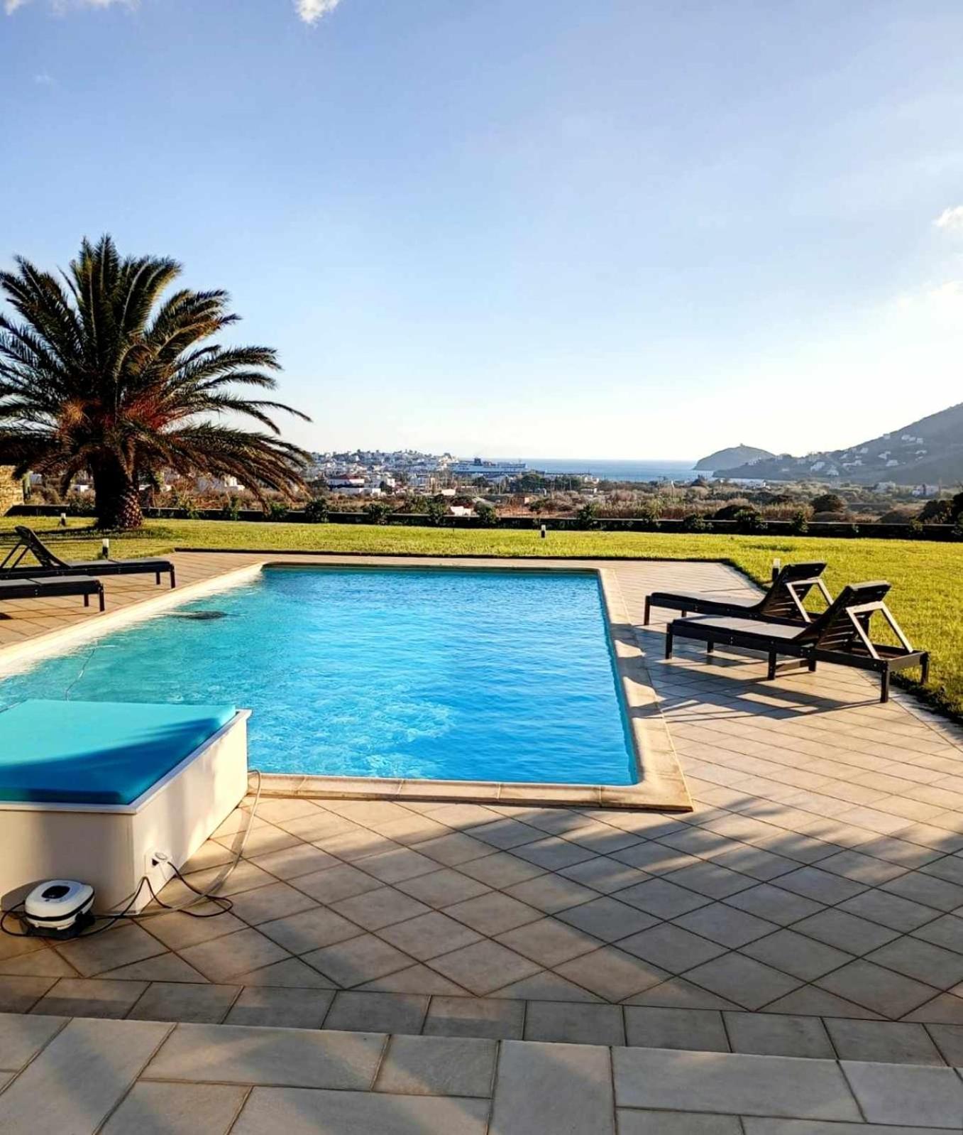Andros, Beauty And Luxury - Private Pool Villa *