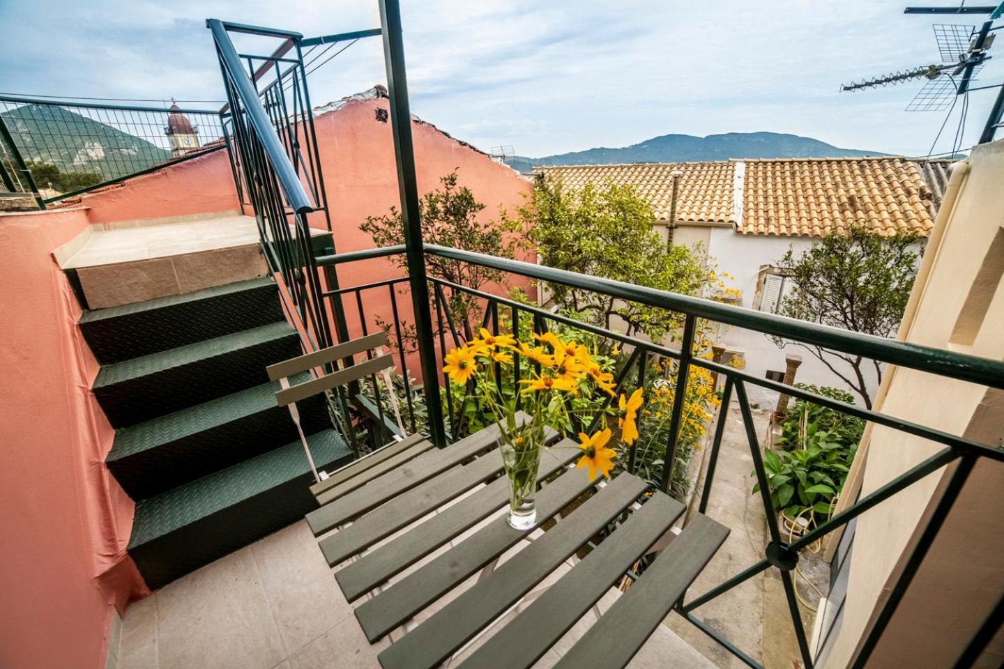 Theodora Apartment