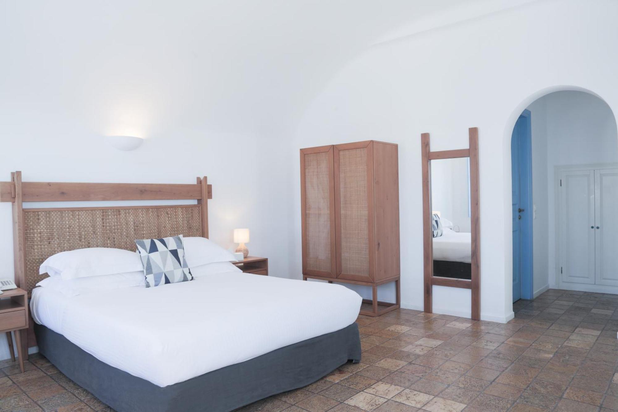 Pantelia Aparthotel