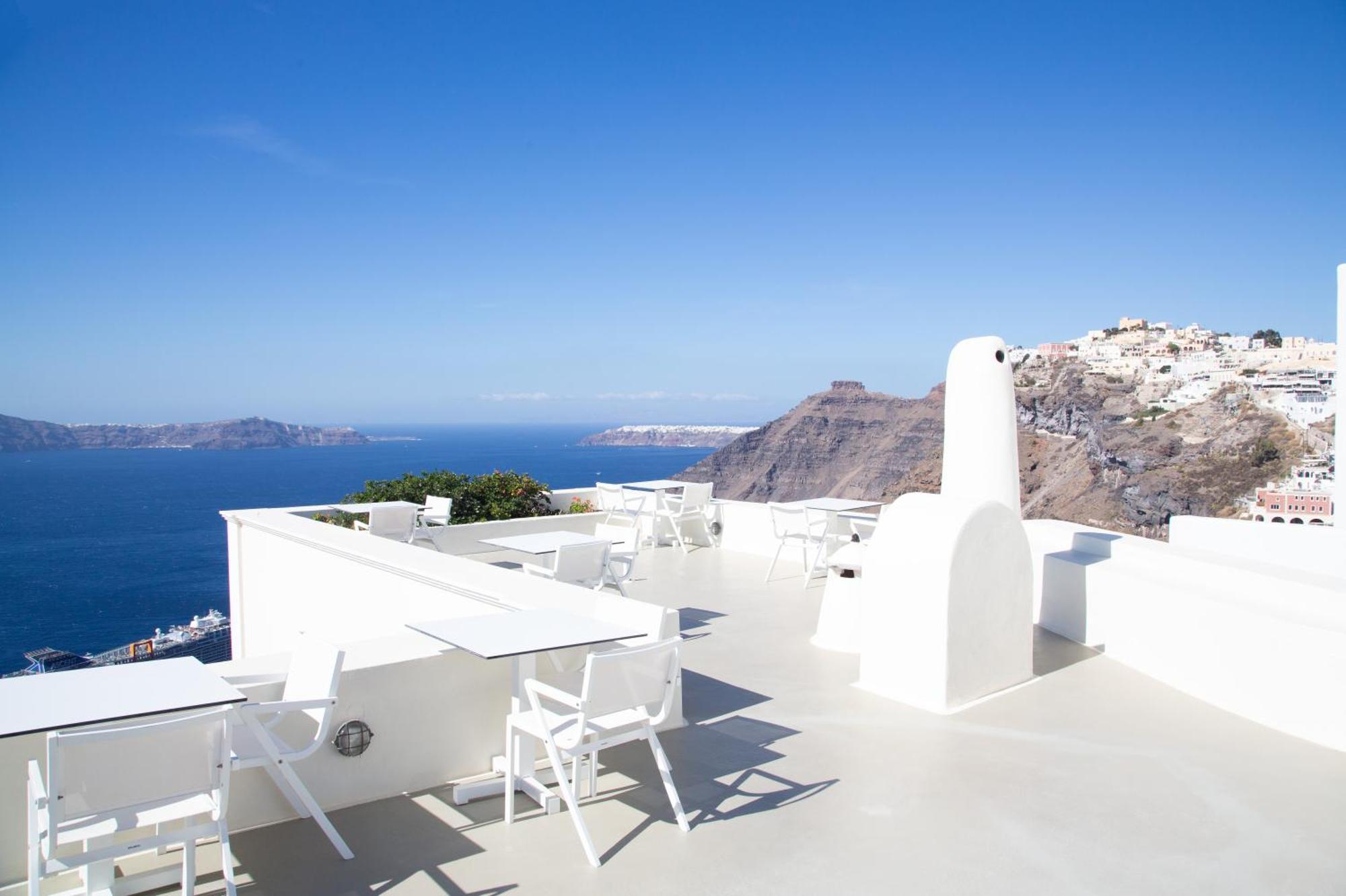 Pantelia Aparthotel Fira (Santorini)