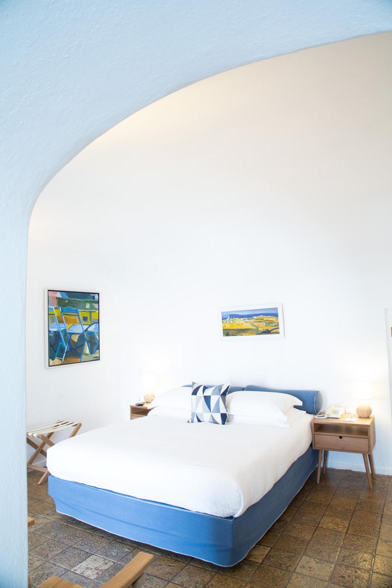 Pantelia Aparthotel 4*