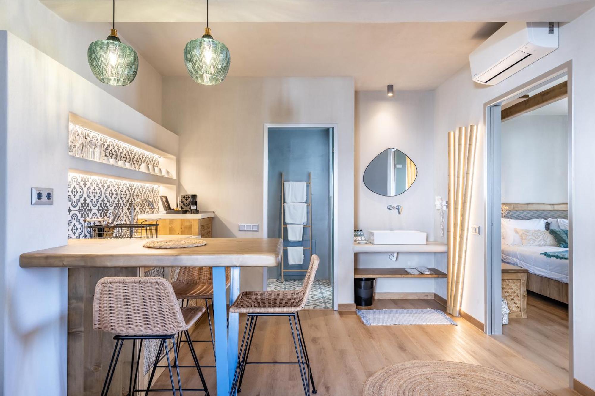 Sunrise Village Aparthotel