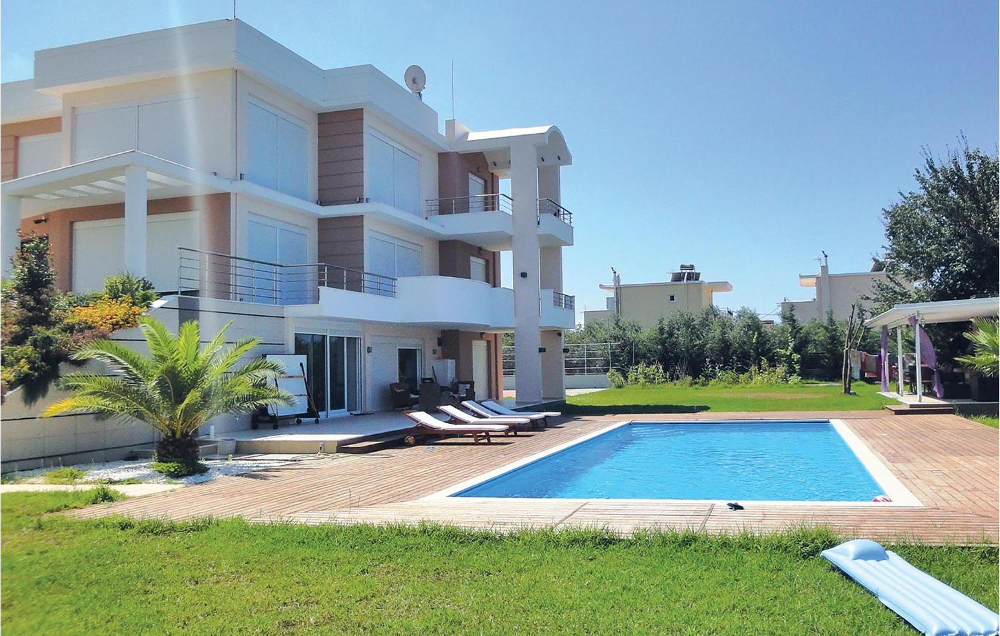 Lovely Home In Preveza With Outdoor Swimming Pool Holiday home