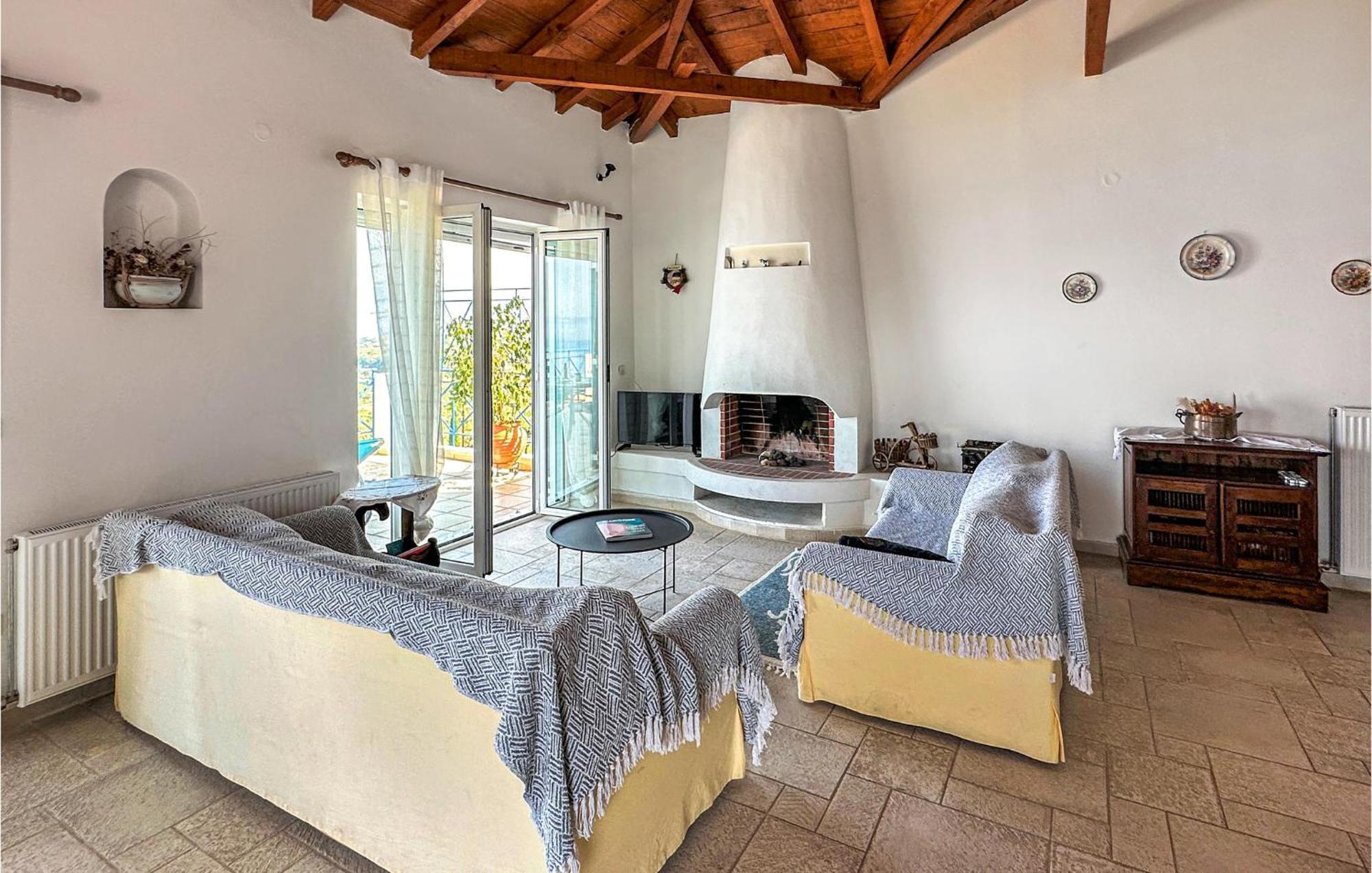 2 Bedroom In Kitries Kalamata