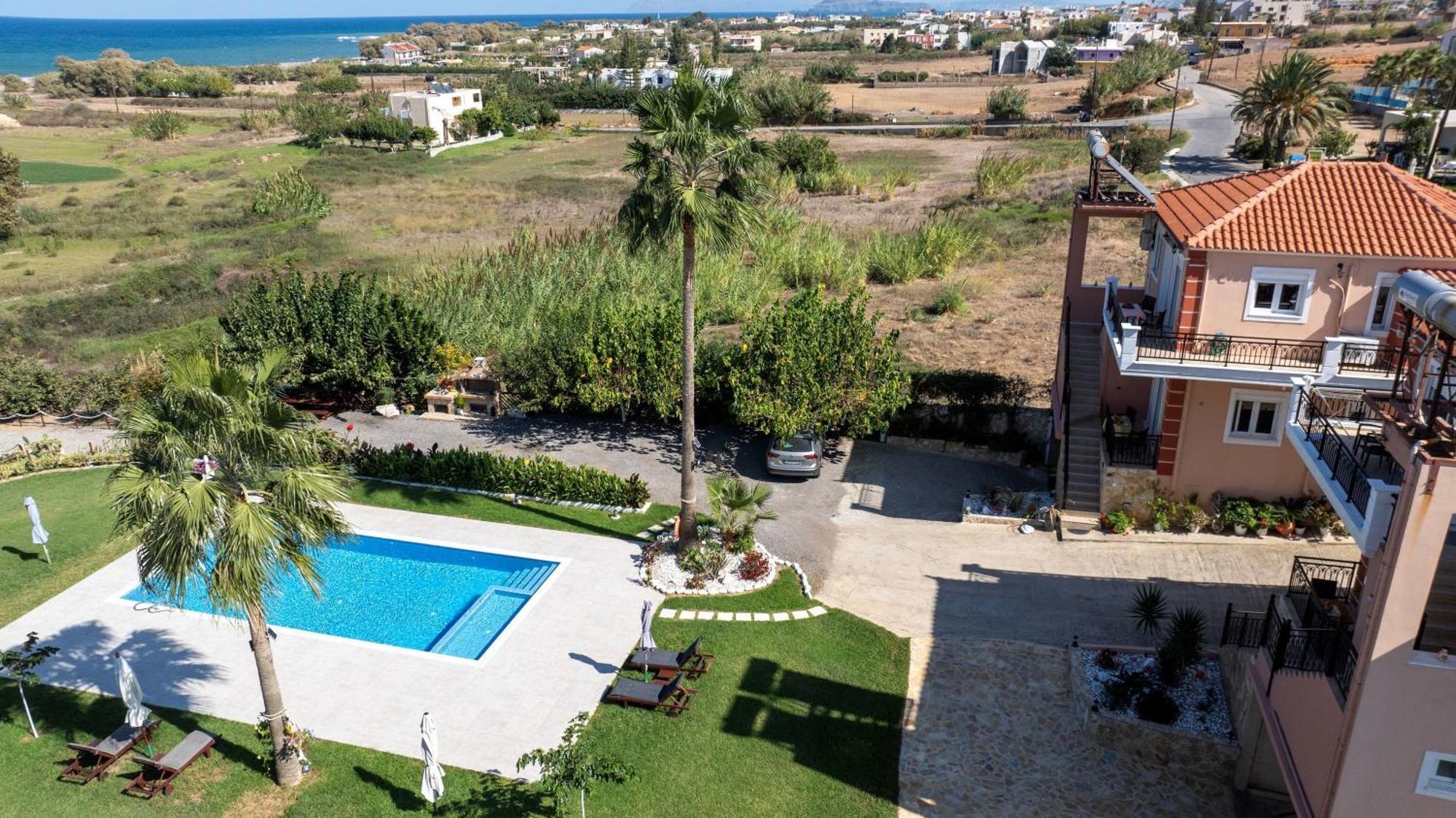 Socrate's Apartment's With Share Pool