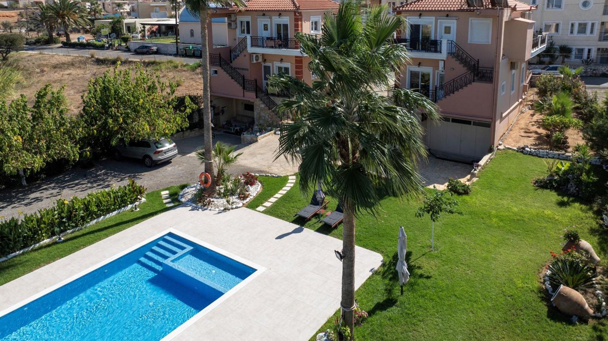 Socrate's Apartment's With Share Pool *