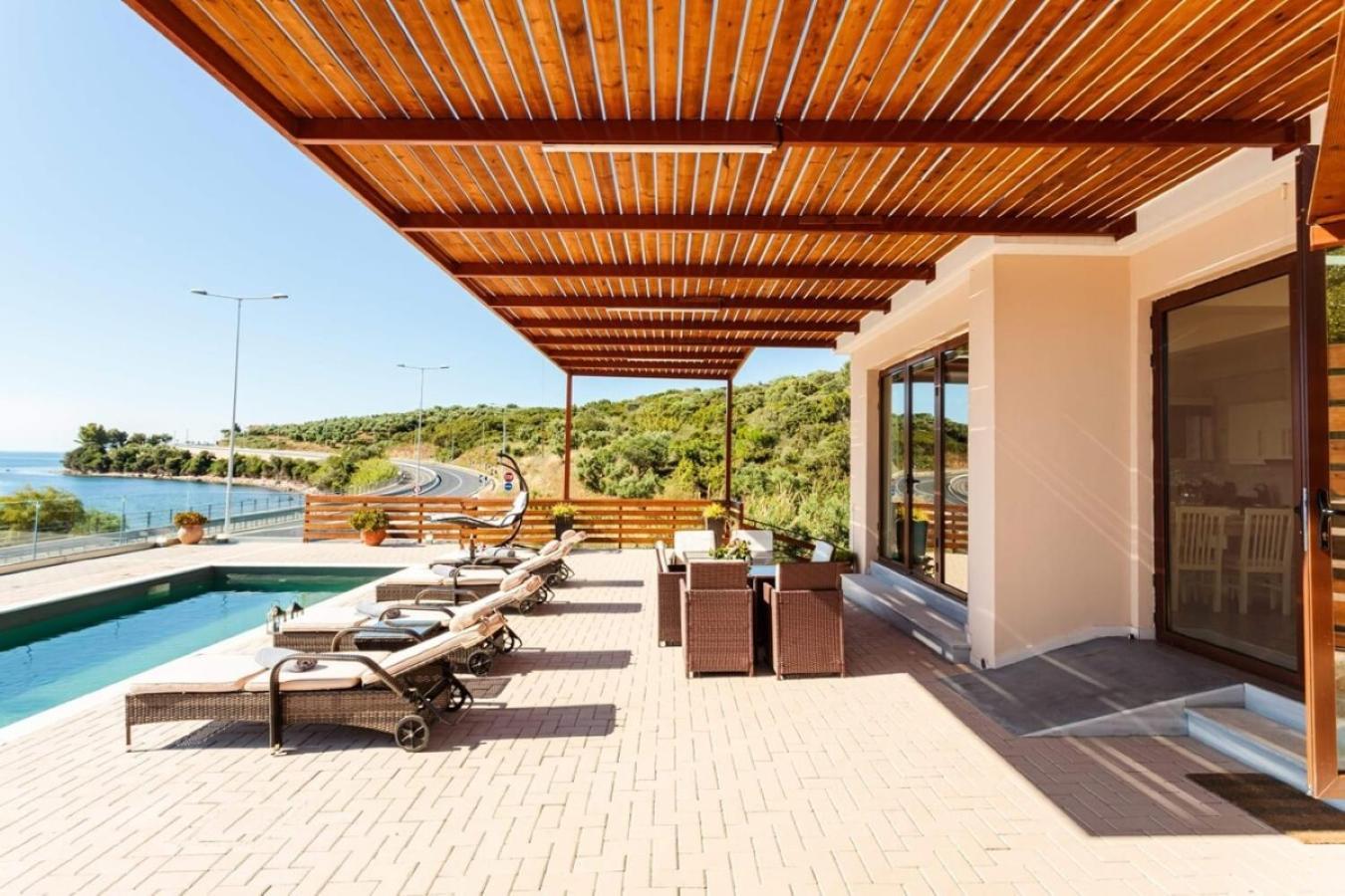 Villa Seaside Summer Bliss - Aurora Luxury Pool Paradise *