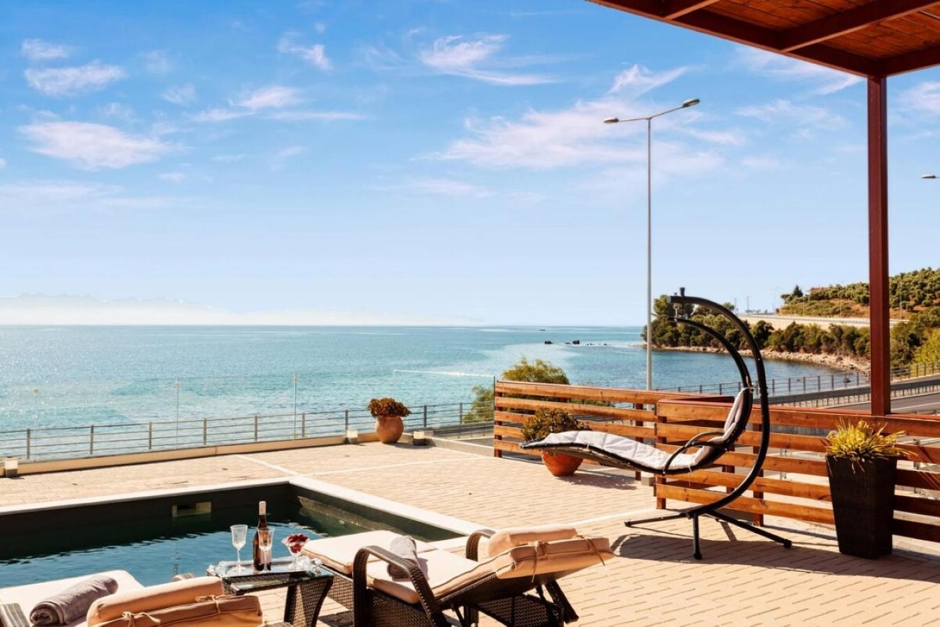 Villa Seaside Summer Bliss - Aurora Luxury Pool Paradise Petalidi