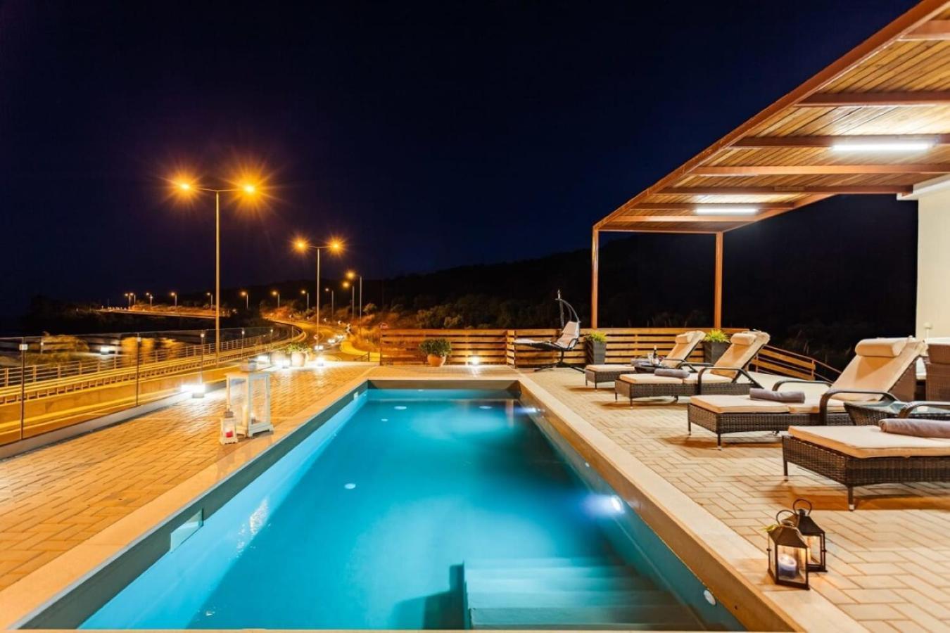 Villa Seaside Summer Bliss - Aurora Luxury Pool Paradise Petalidi