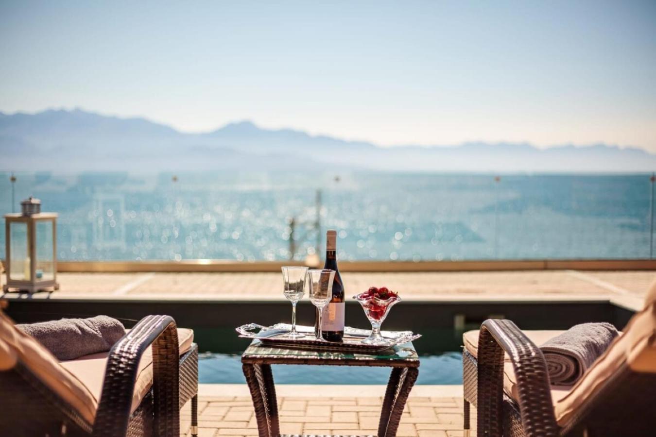 Seaside Summer Bliss - Aurora Luxury Pool Paradise Villa *
