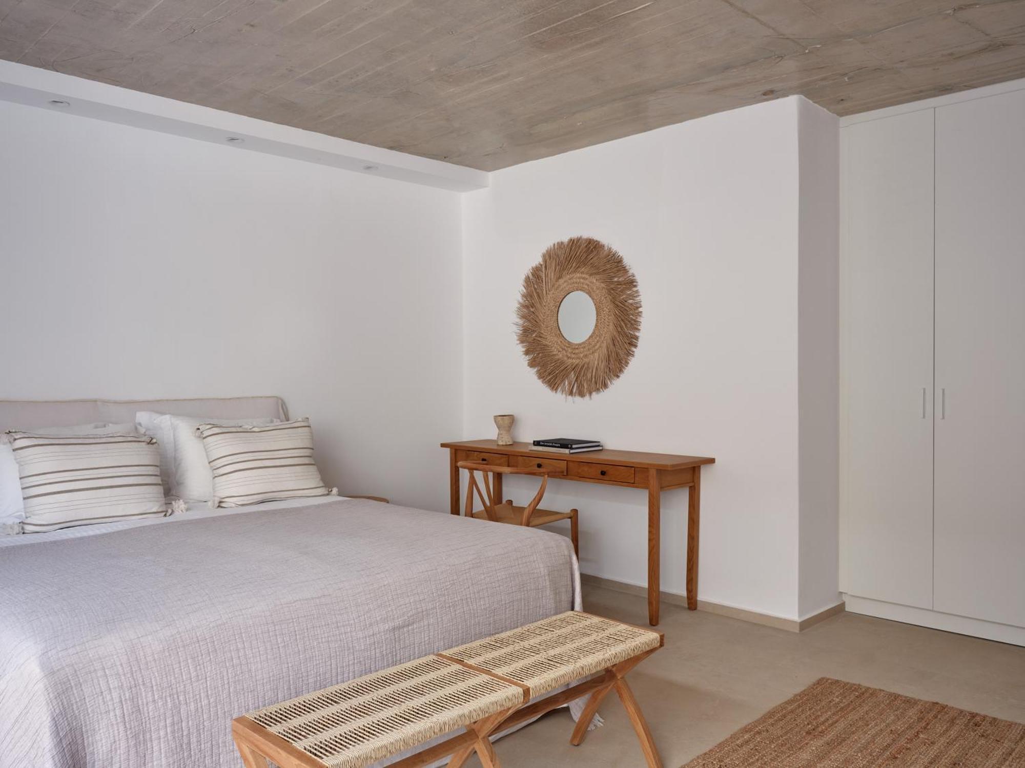 Mando Seaside Villa *