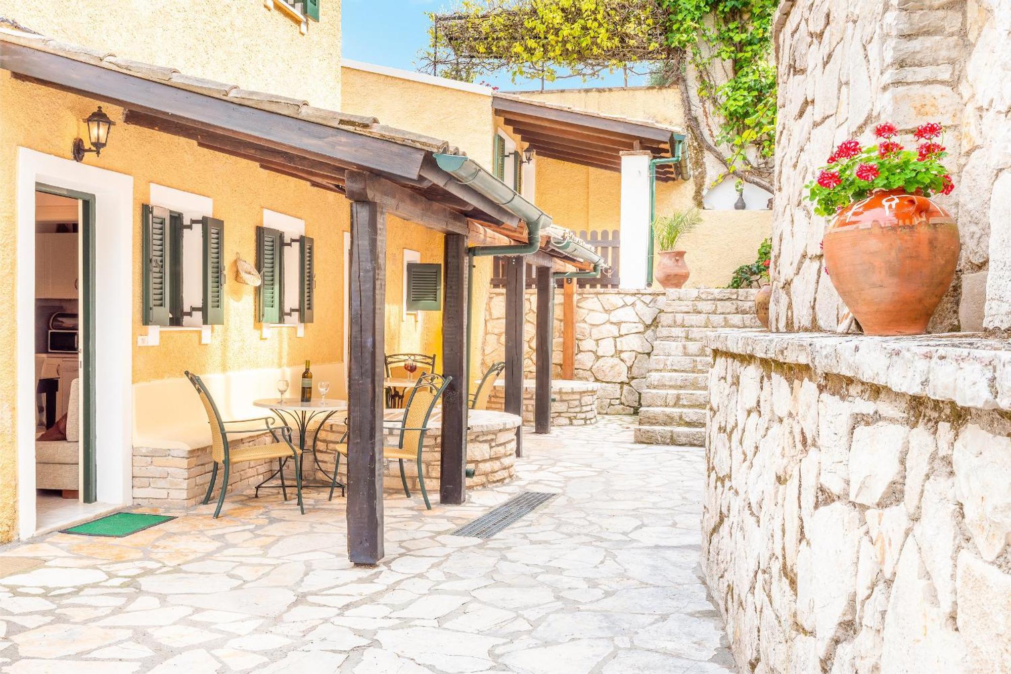 Villa Varvara Kerasia With Private Pool By Dadovillas