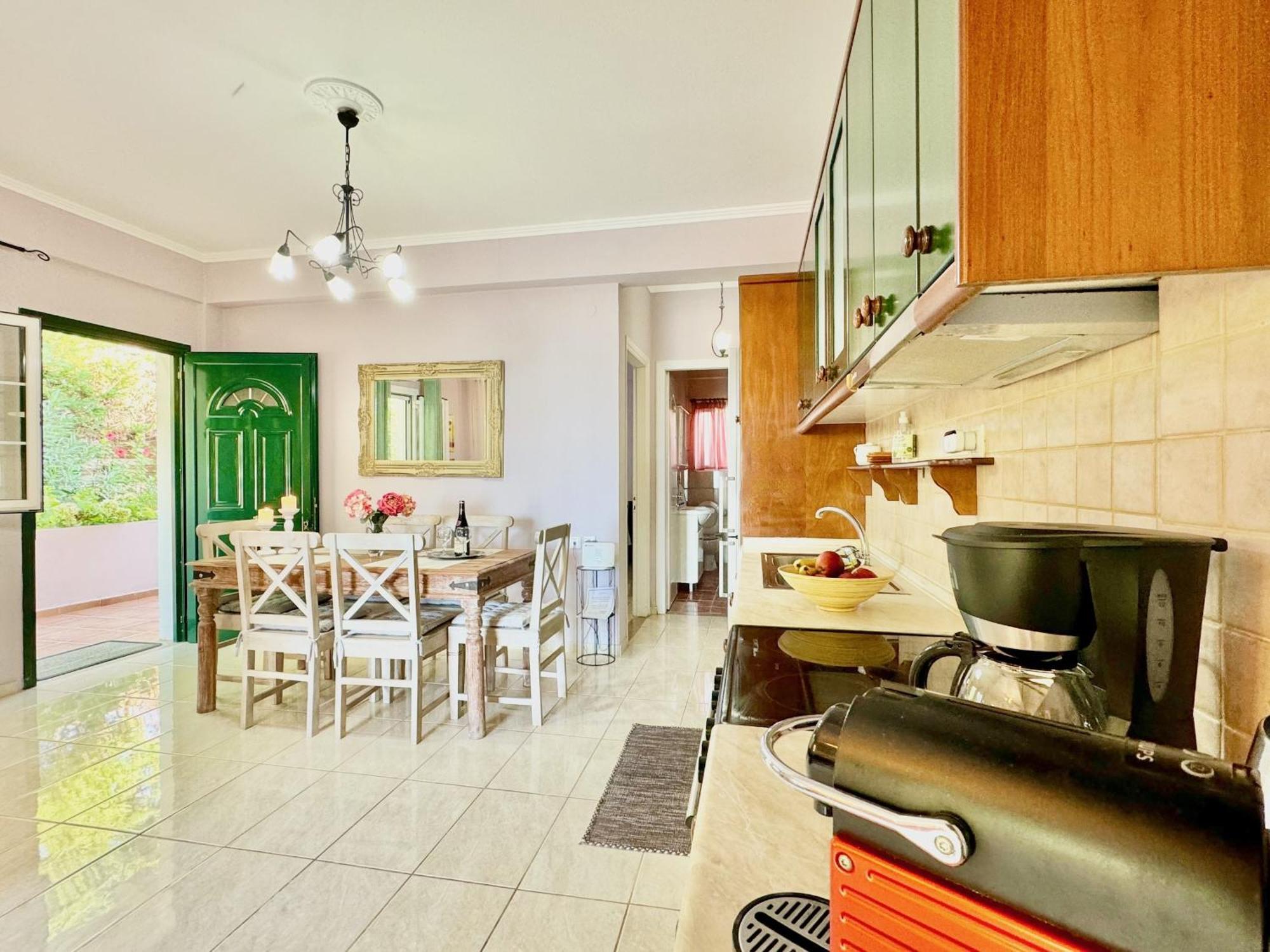 Beachfront Rania With Private Pool By Dadovillas *