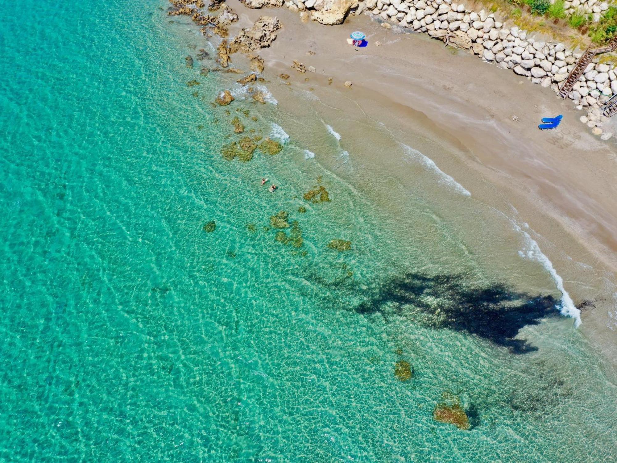 Beachfront Rania With Private Pool By Dadovillas *