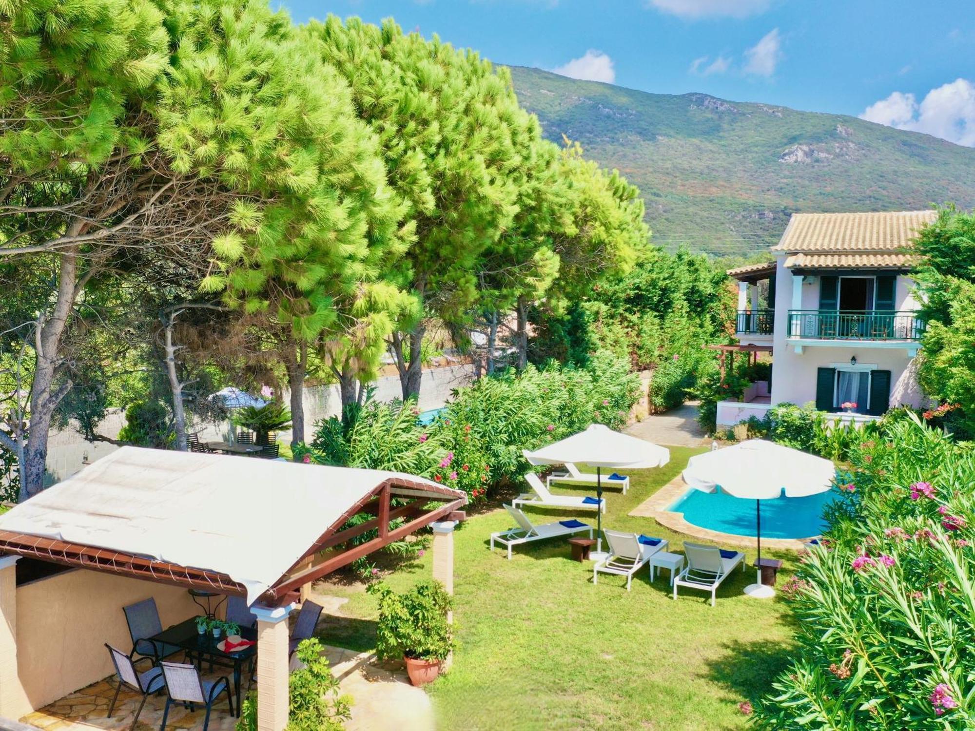 Beachfront Rania With Private Pool By Dadovillas Villa *