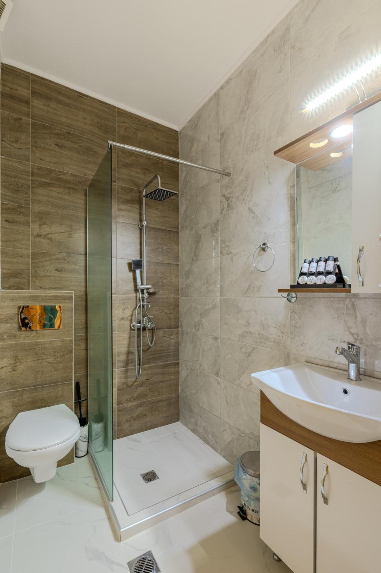 Vasiliki Hotel *
