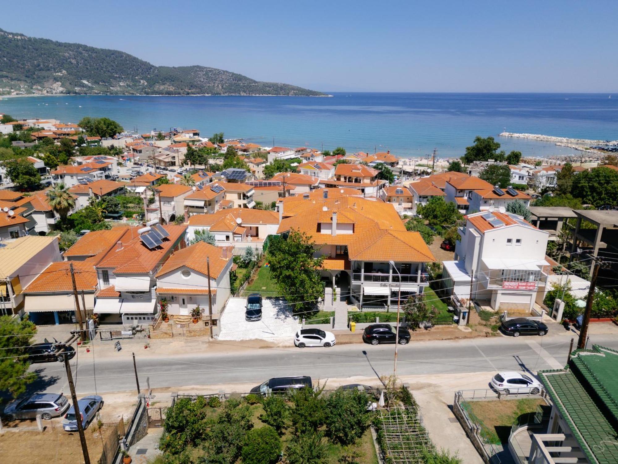Vasiliki Hotel *