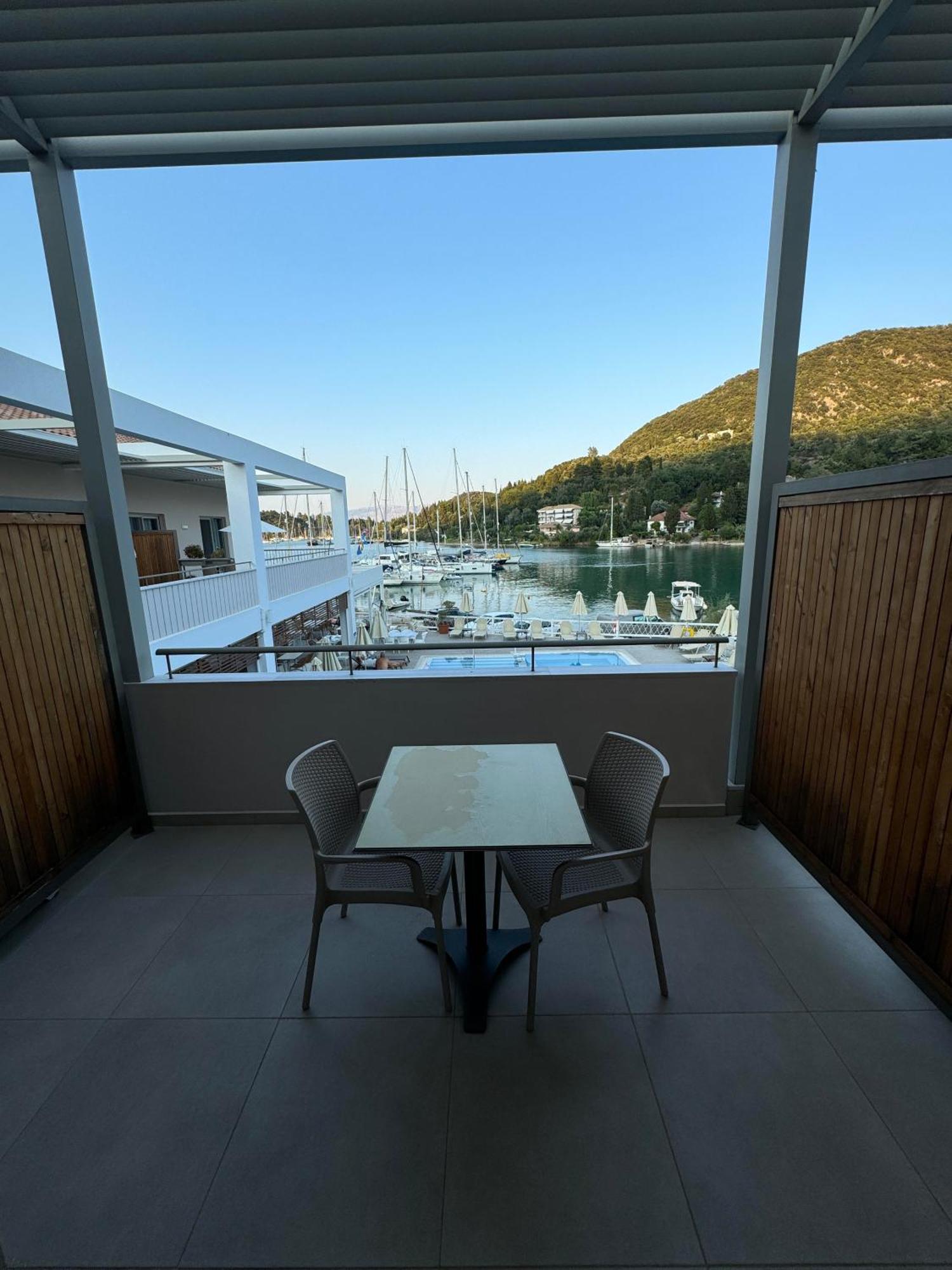 Iris Premium * Nydri (Lefkada)