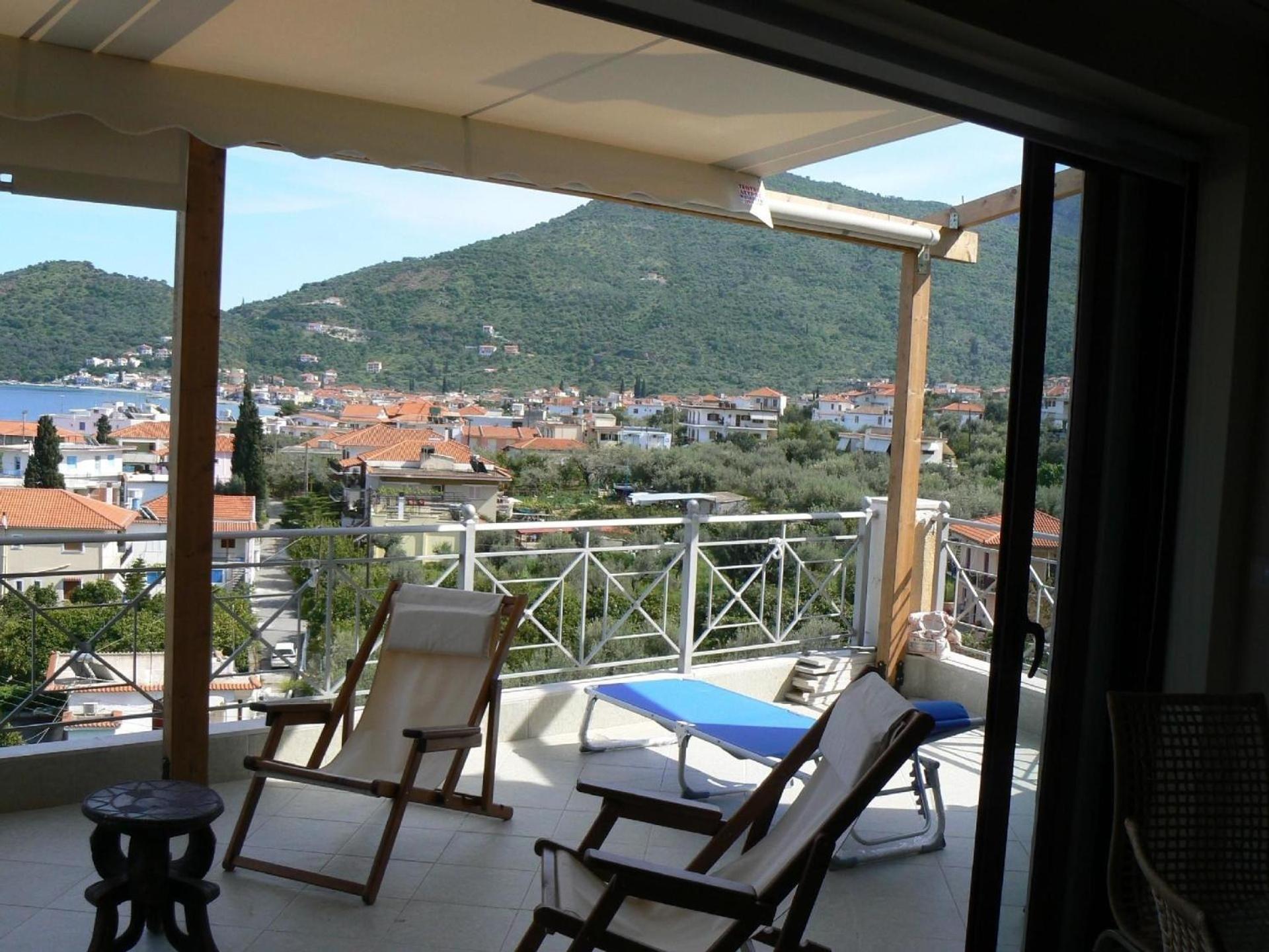 Apartment Maisonettewohnung Mit Panoramablick Auf Die Bucht Von - B57583