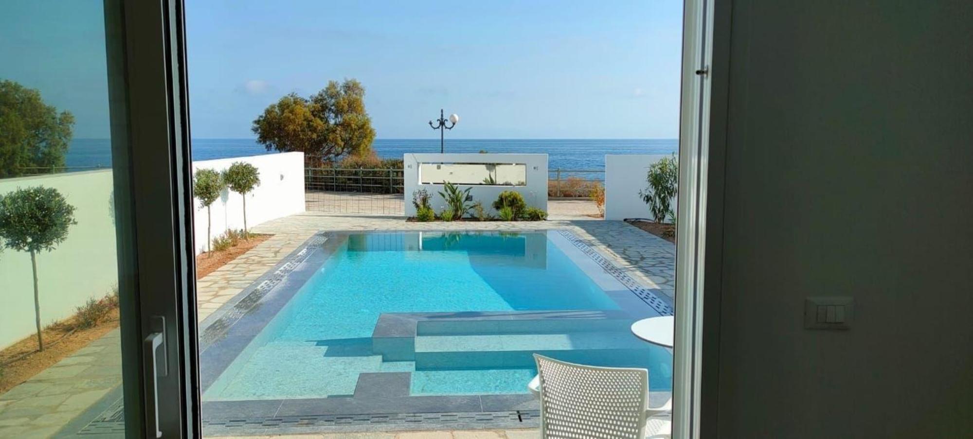 Marina Hills Im Kretischen Stil Mit Privatpool Direkt In Strandnaehe Makry Gialos (Crete)