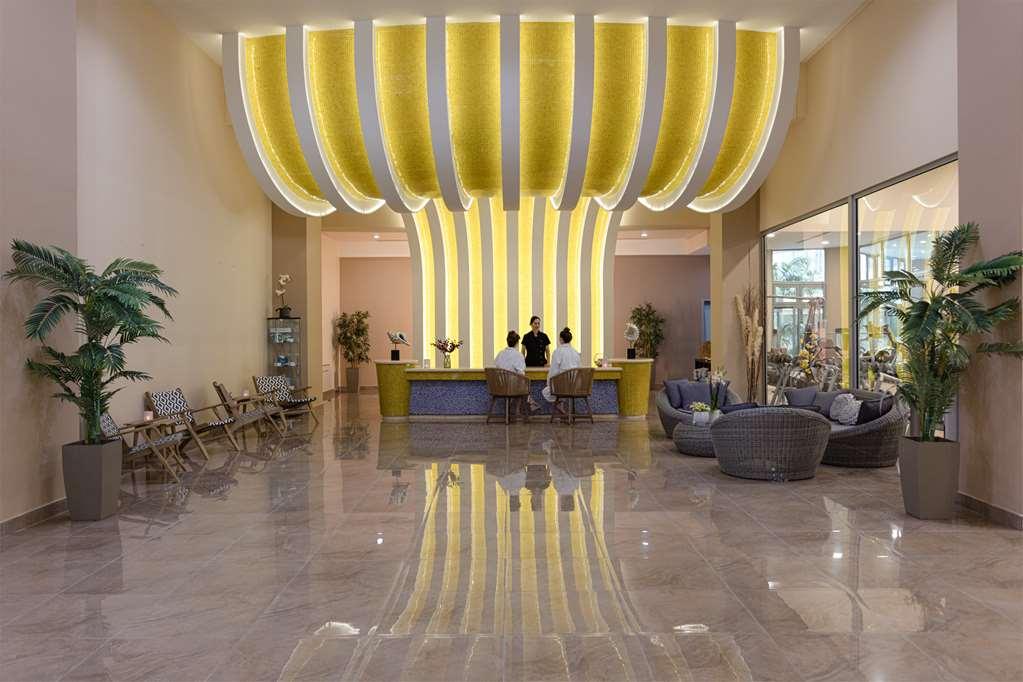 Atrium Platinum Luxury And Hotel *