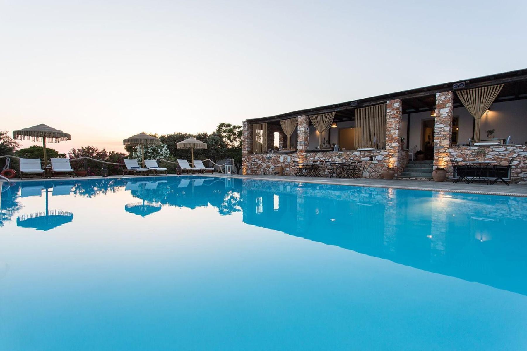 Parosland Hotel 4*