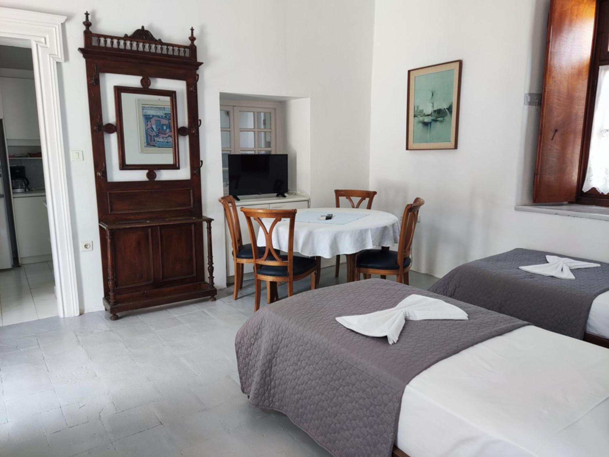 Achilleas 3* Hydra (Saronic Islands)