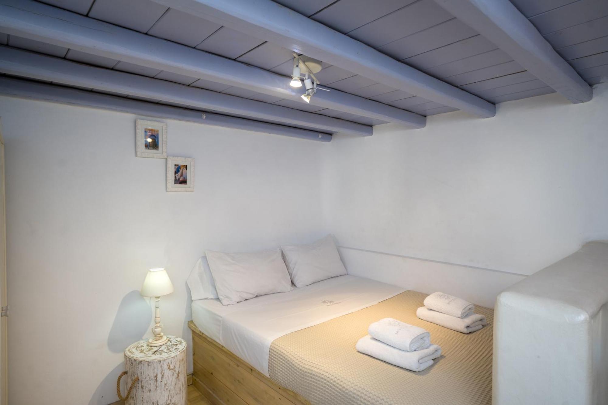 Blue Daisy House, Ornos, By Myconbay Mykonos Holiday home *