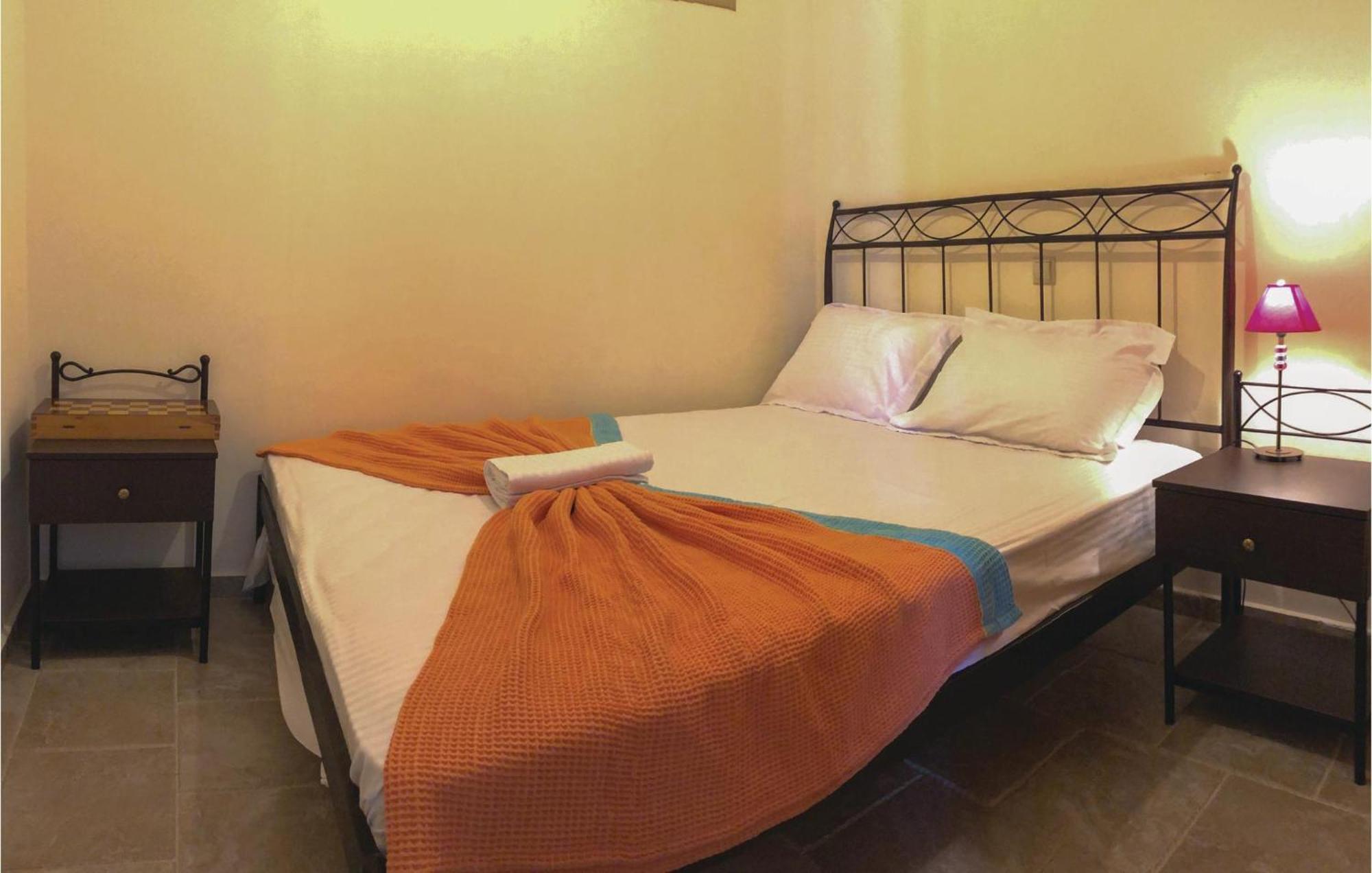 Holiday home Amazing In With Wifi Koroni (Messinia)