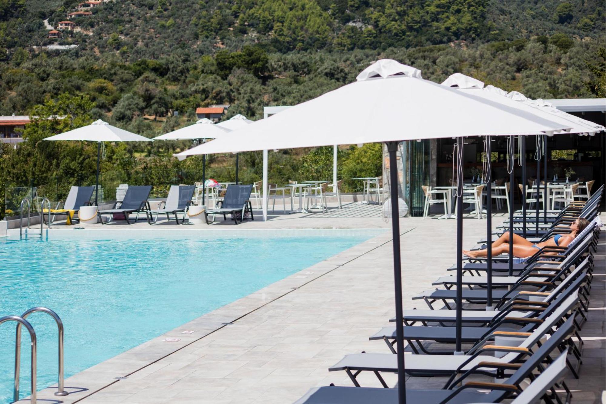 Aparthotel Amira 3*