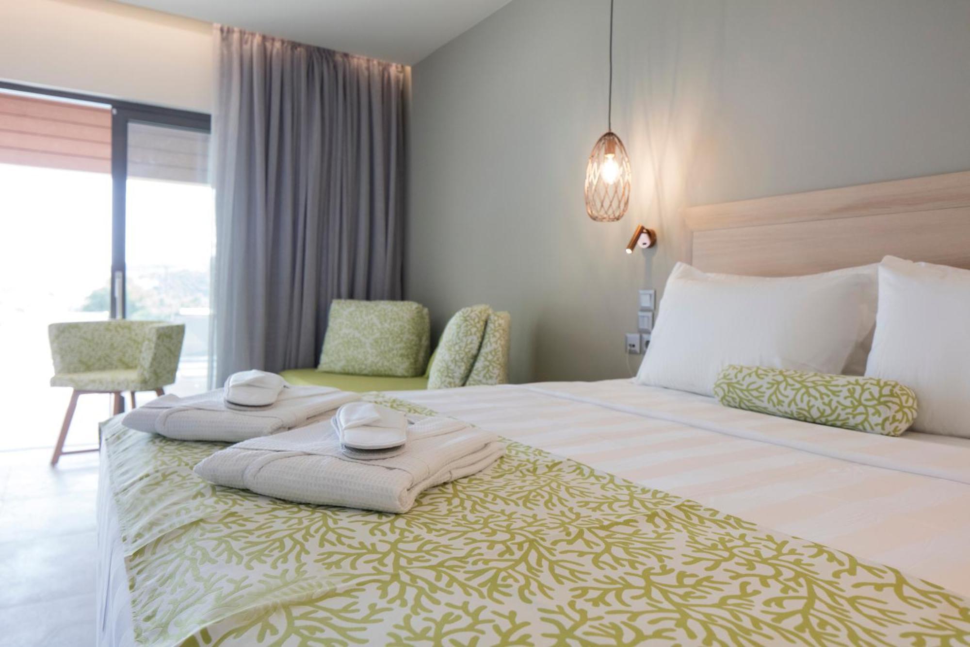 Aparthotel Amira 3*