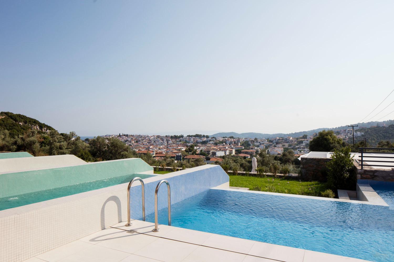 Amira Aparthotel Skiathos Town