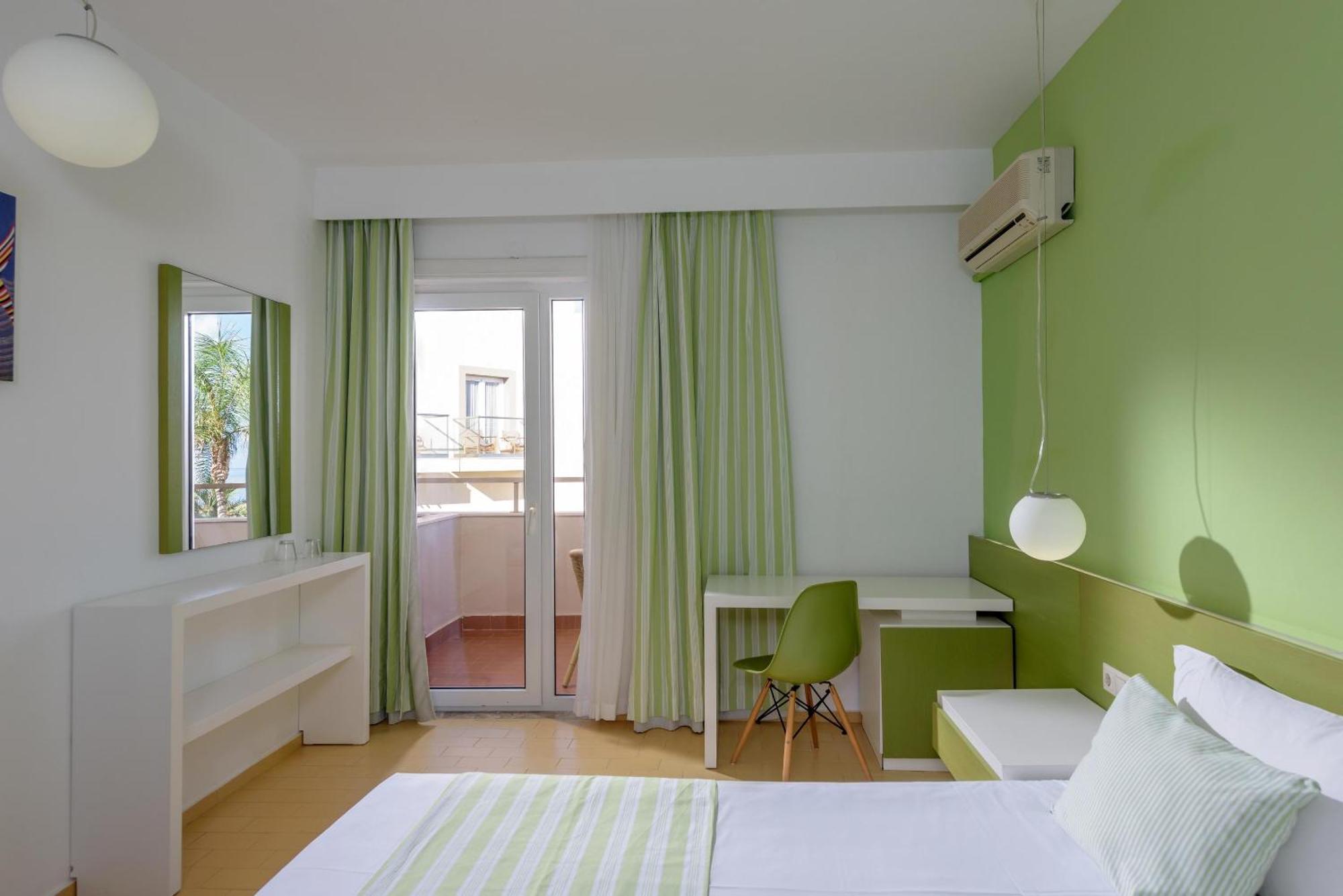 Hotel Zeus Palm