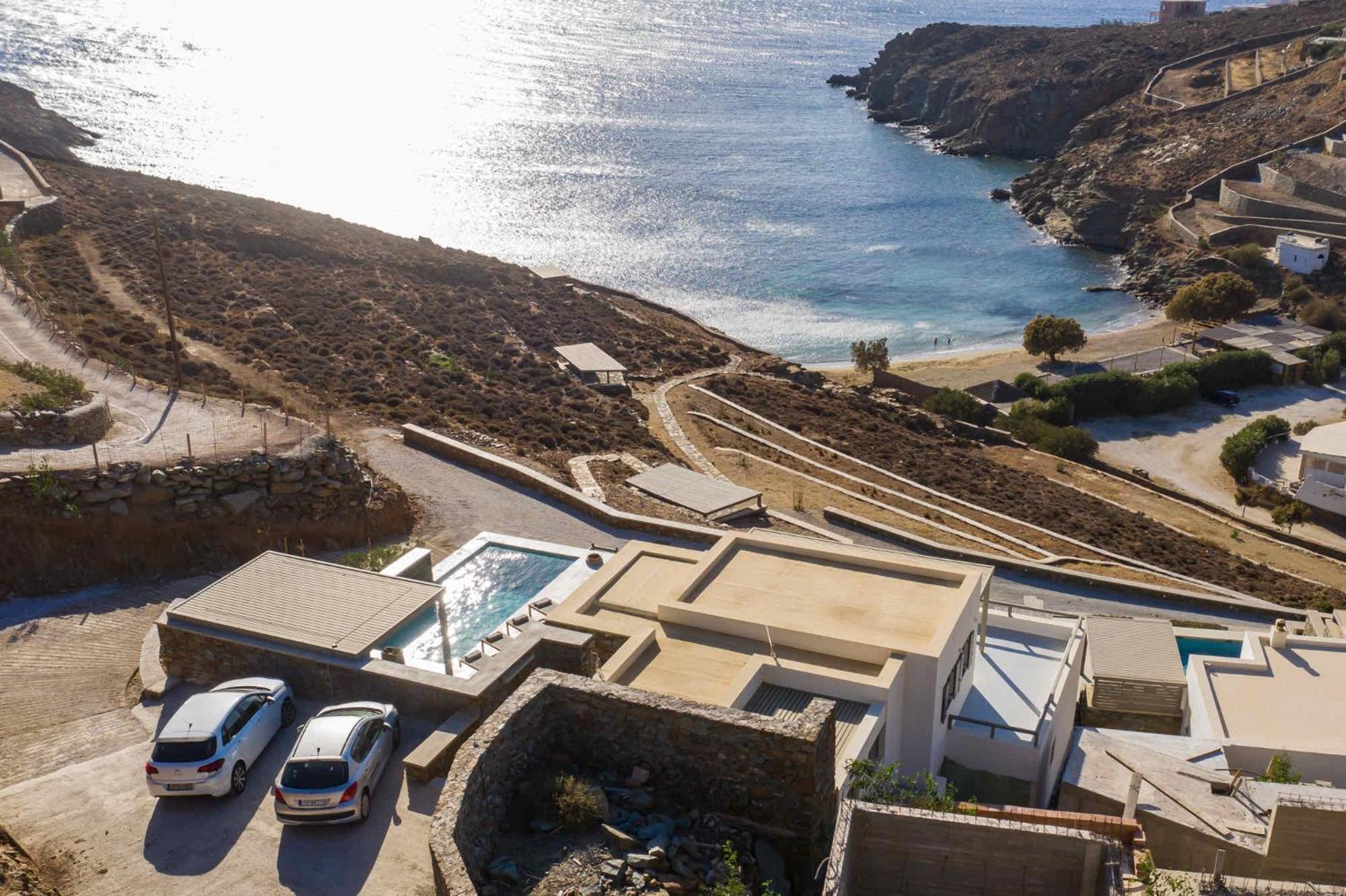 Phos Tinos Villa *