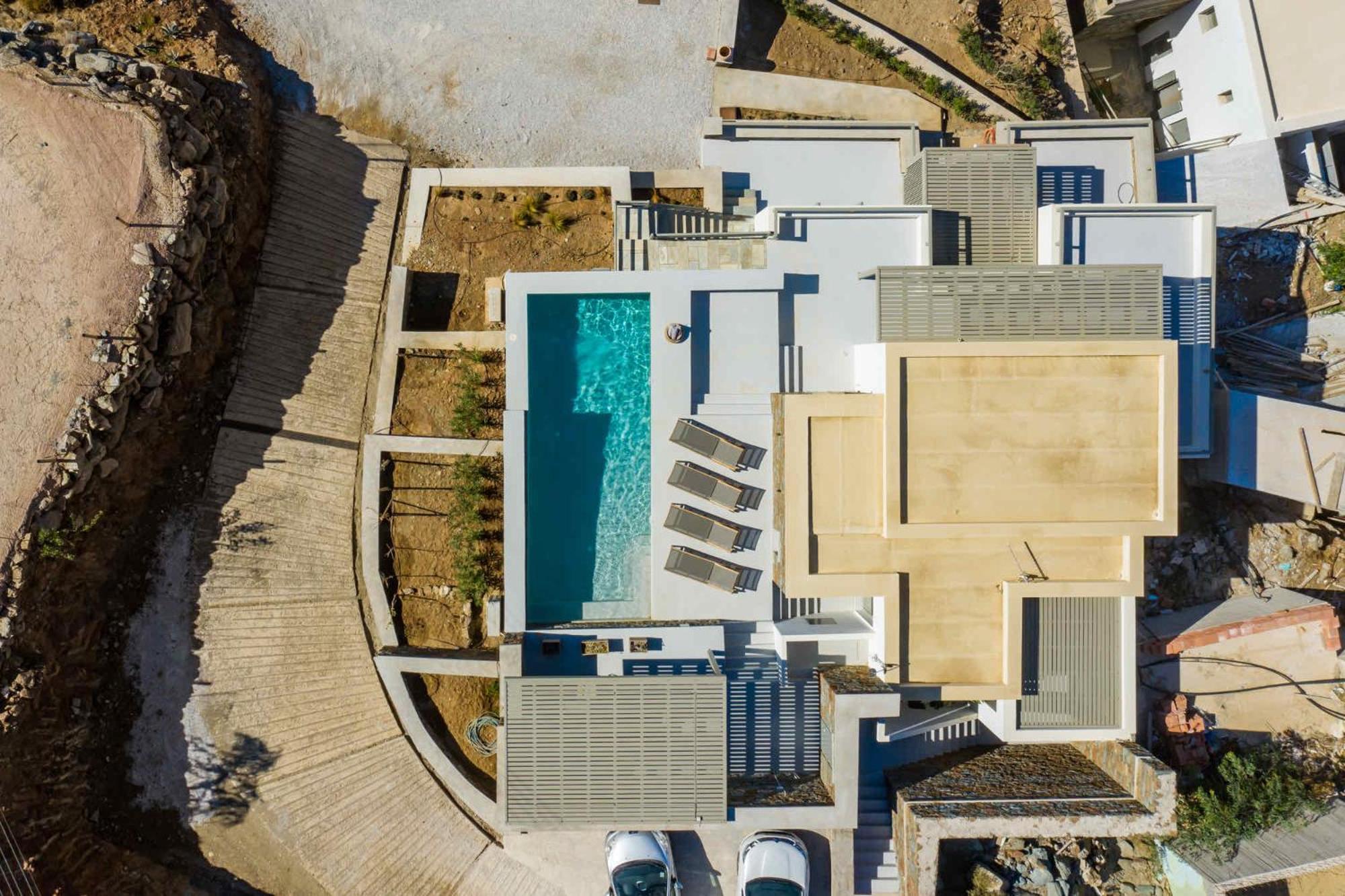 Phos Tinos Villa *
