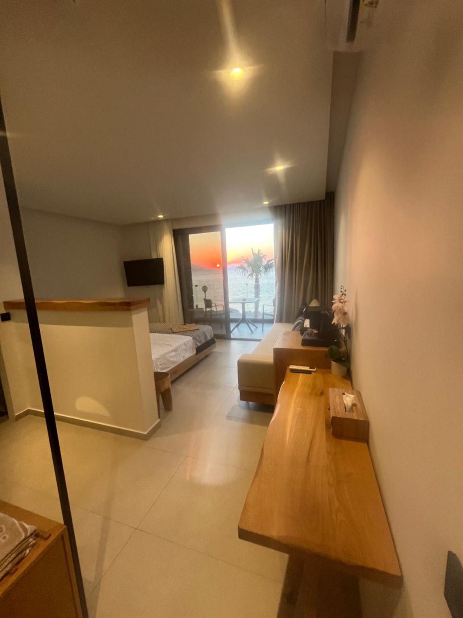 Nissea Boutique Hotel 5*