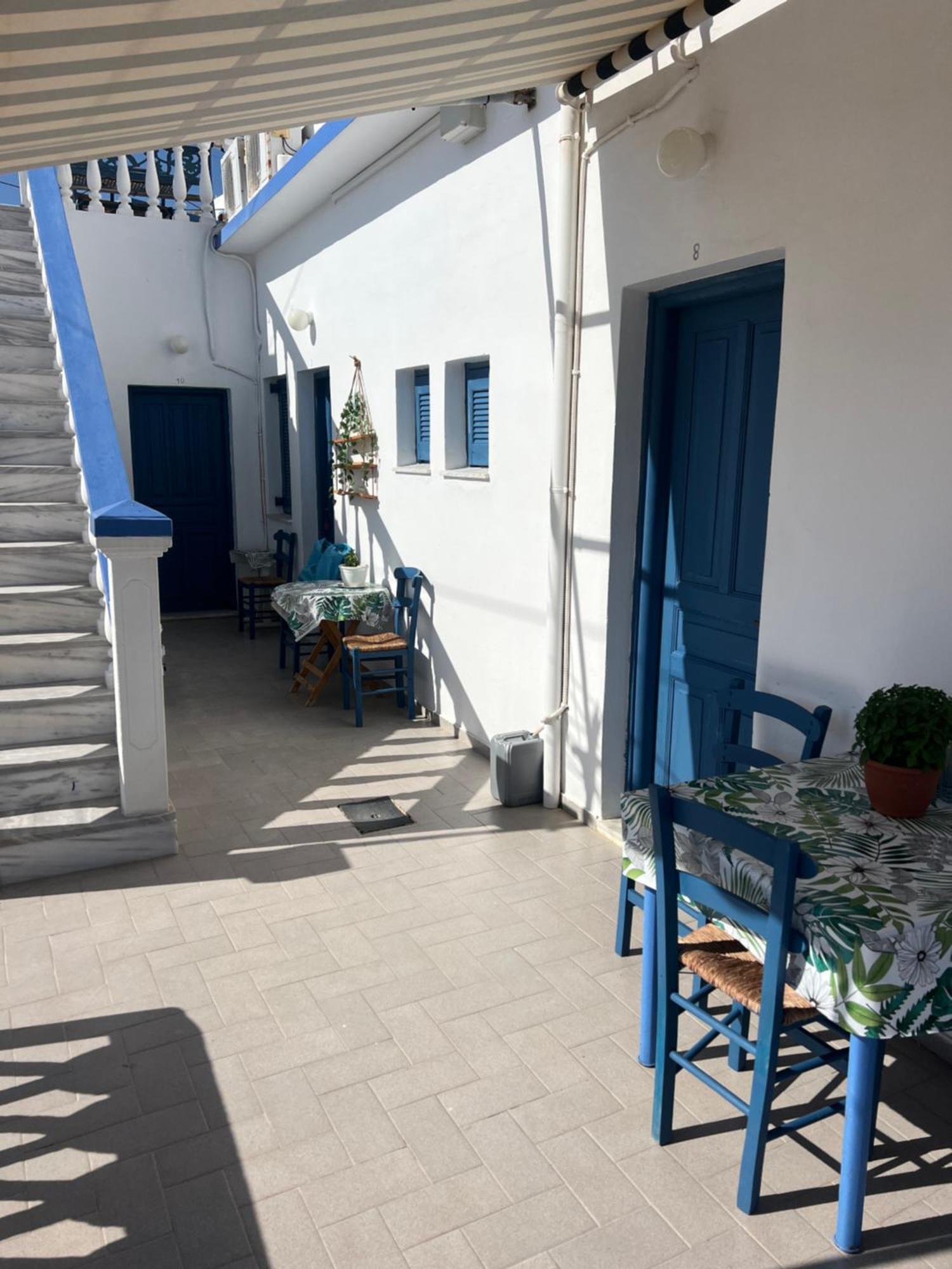Glaros Aparthotel