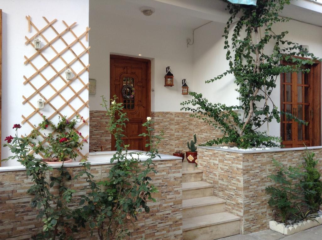 Lefteris Skiathos Town