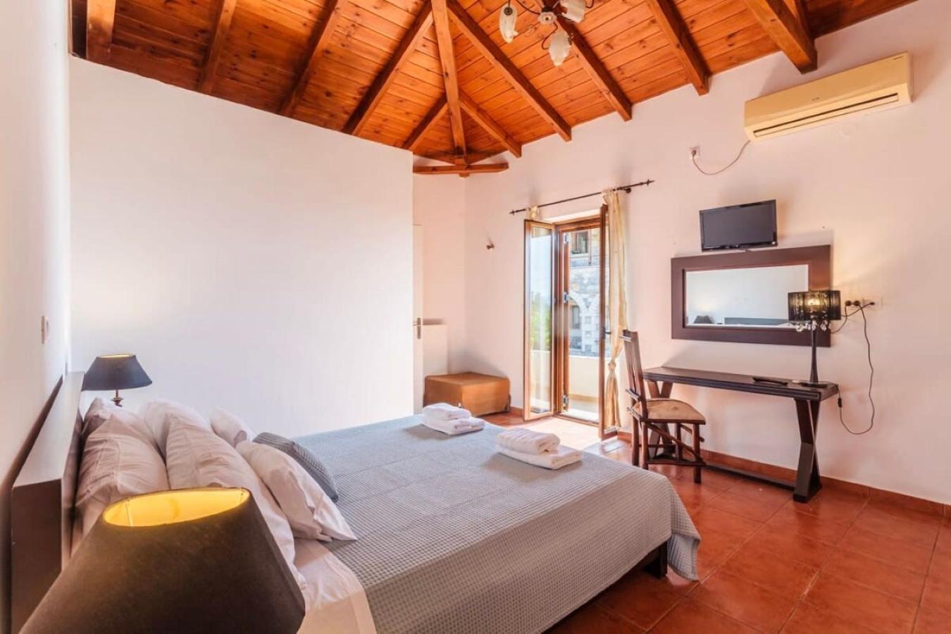 Mani's Aura Seaside-spacious Summer Retreat *