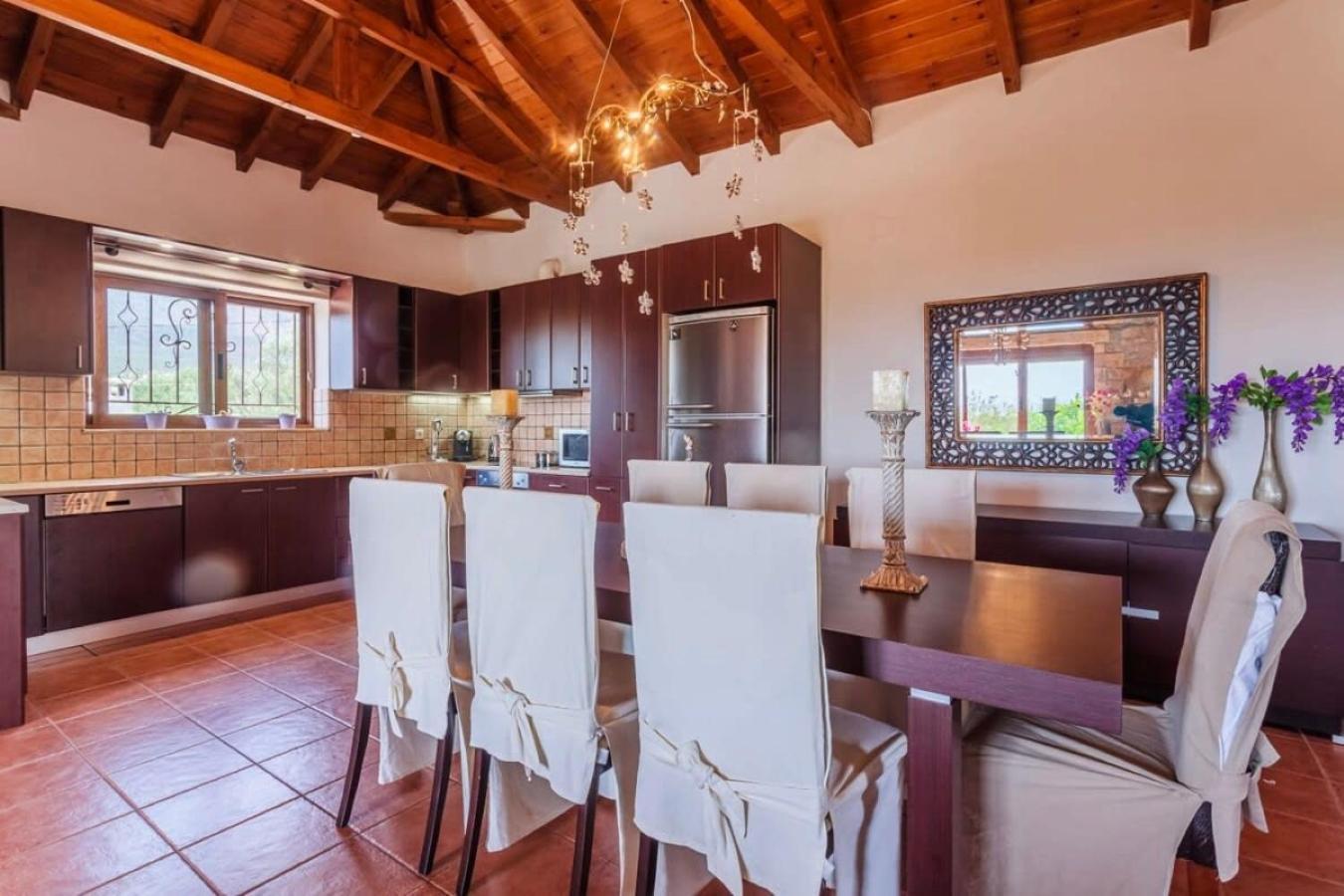 Mani's Aura Seaside-spacious Summer Retreat *